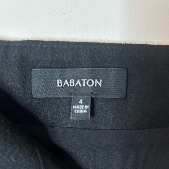 Babaton, size 4, black double slit Landry skirt. With pockets. Side hip zipper - Picture 4 of 7